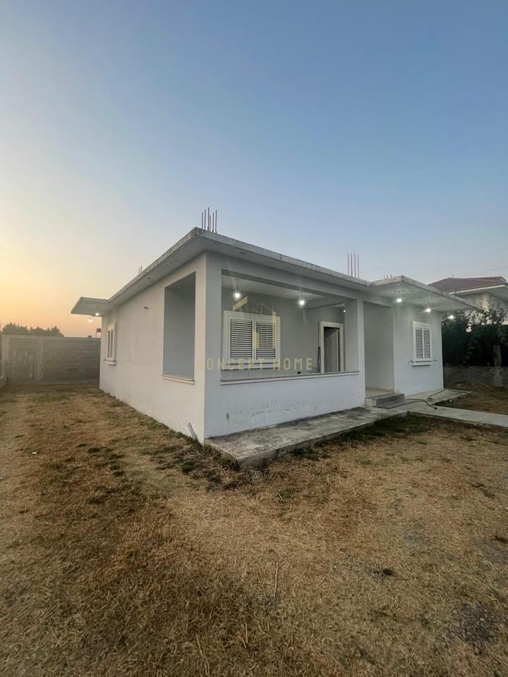 Private House – Kamez | 700 m² Land
