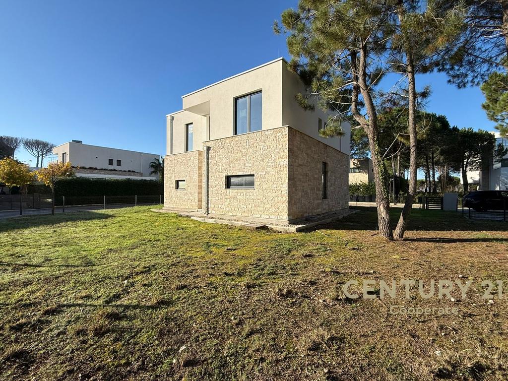Elegant Villa – San Pietro e Re