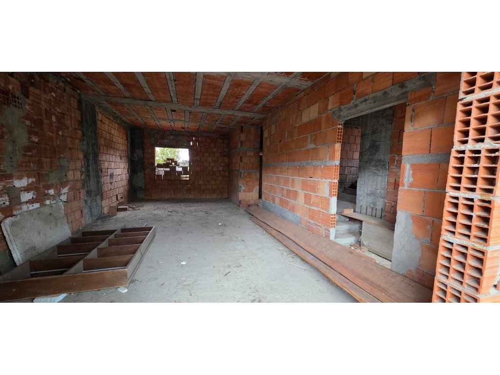 4-Storey Villa for Customization – Near Kafe e Rremes