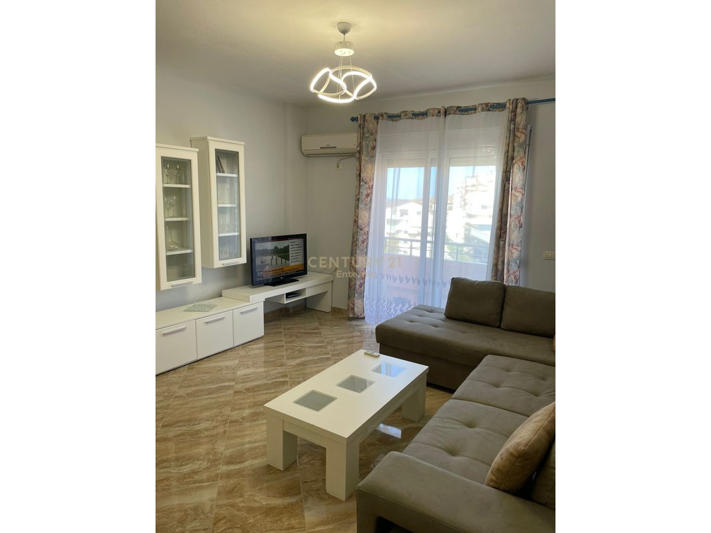 Apartament 2+1 – Qendër / Tek Porti, Sarandë
