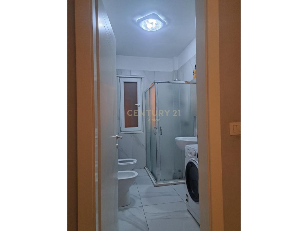Apartament 2+1 i mobiluar me qira – pranë Traditës, Shkodër