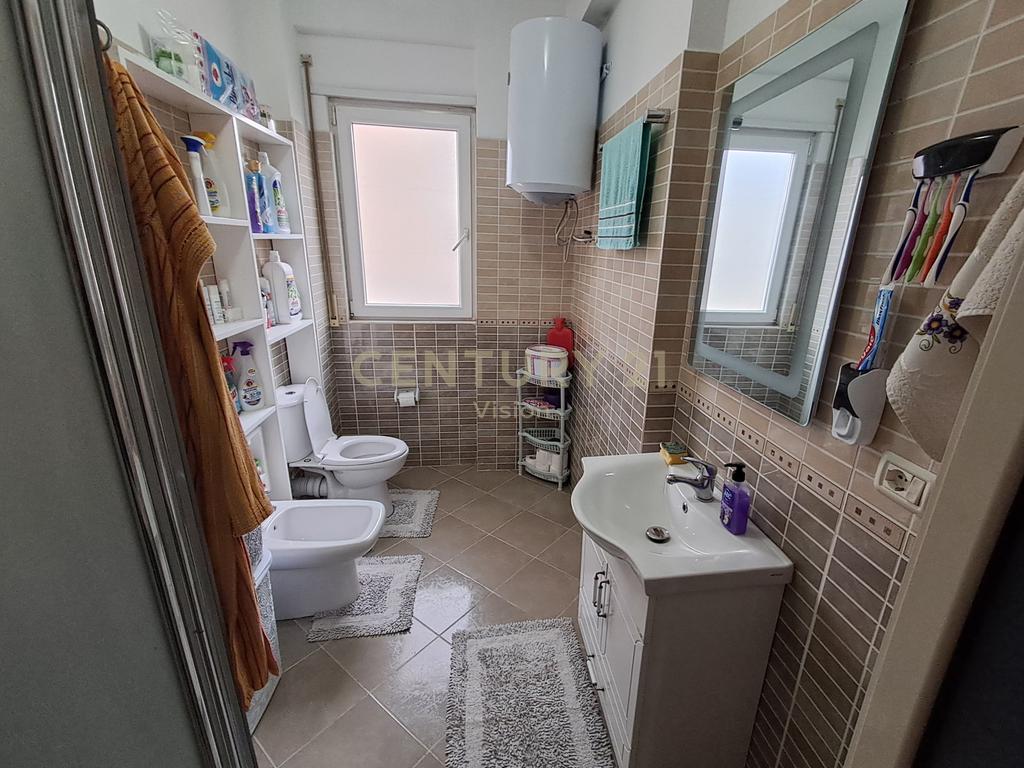 Apartament 1+1 (i konvertueshëm në 2+1) – pranë burgut të madh, Shkodër