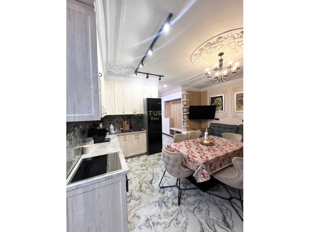 SUPER APARTMENT FOR SALE MALI ROBIT GOLEM 250 METERS FROM THE SEA!!
