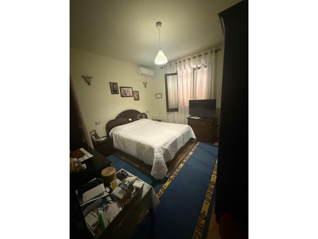 4-Storey Villa for Sale in Neighborhood No. 5, Durrës! 2 minutes from center