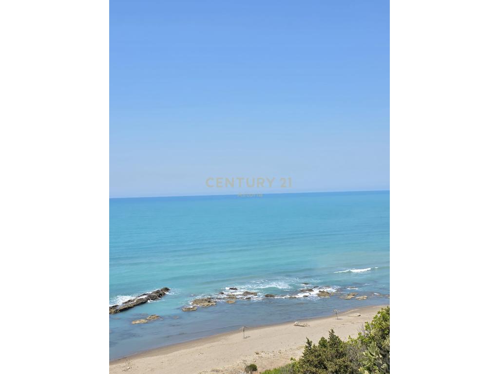 Premium land for sale in the heart of Spillesë