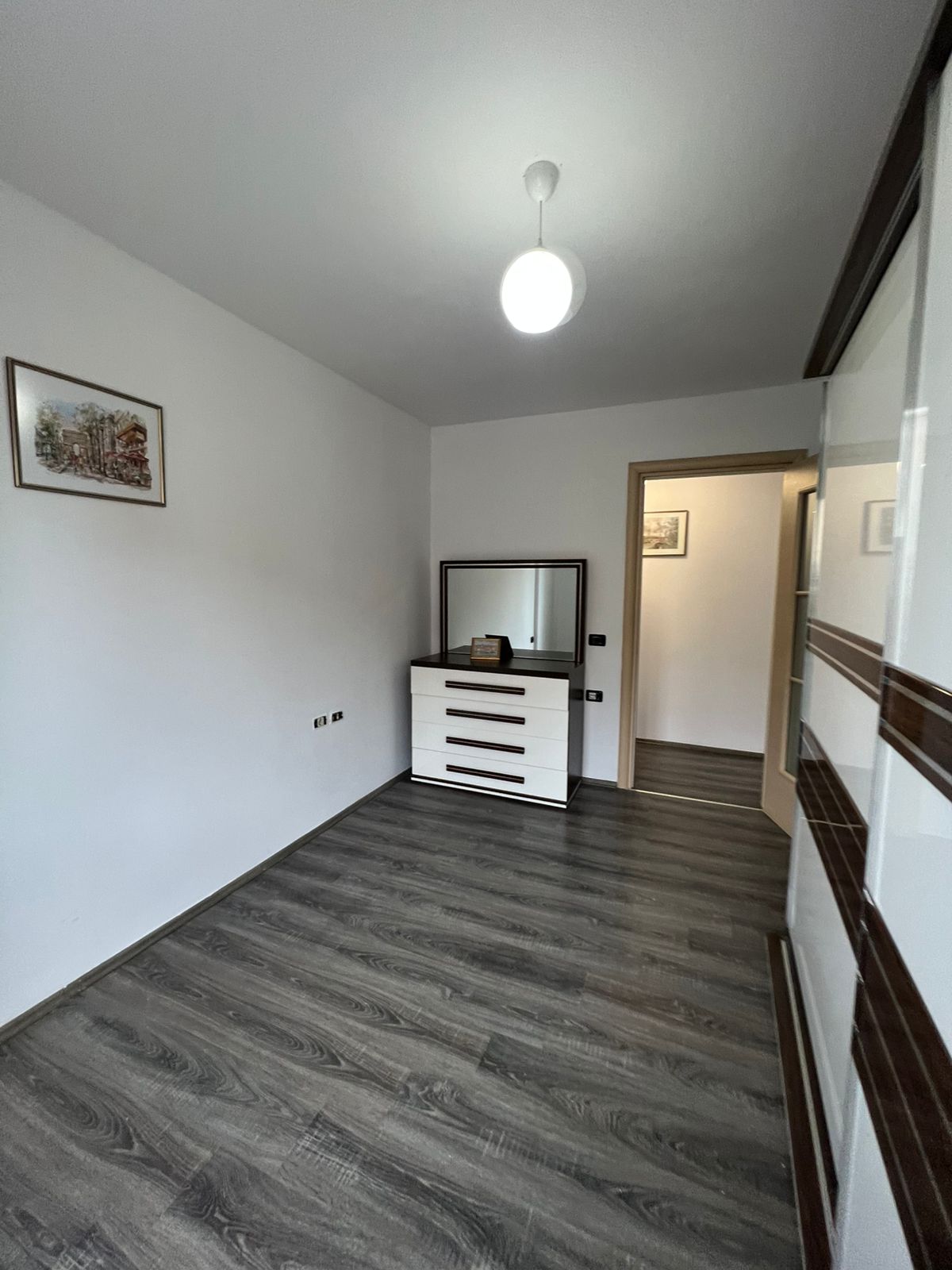Shitet Apartament 2+1 – Ish Fusha e Aviacionit