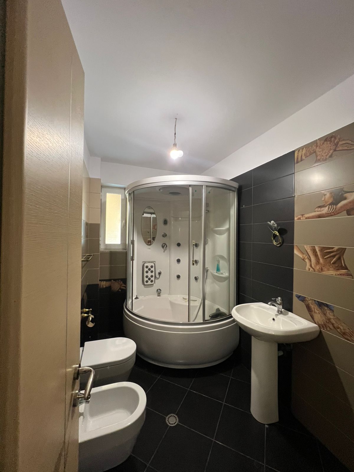 Shitet Apartament 2+1 – Ish Fusha e Aviacionit