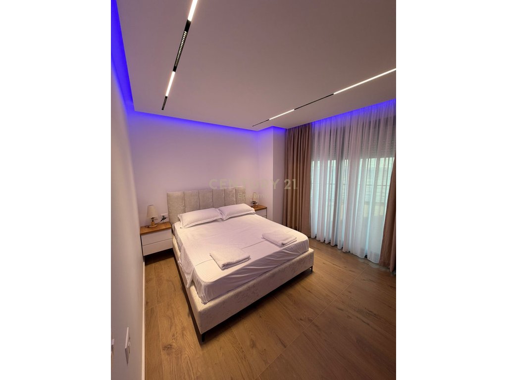 Apartament 2+1 me Qira në Vijë të Parë Bregdetare – Pamje Ballore nga Deti !