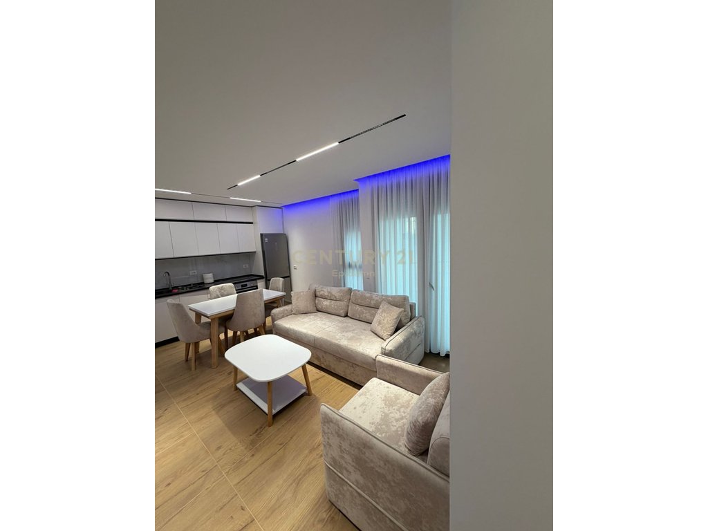 Apartament 2+1 me Qira në Vijë të Parë Bregdetare – Pamje Ballore nga Deti !