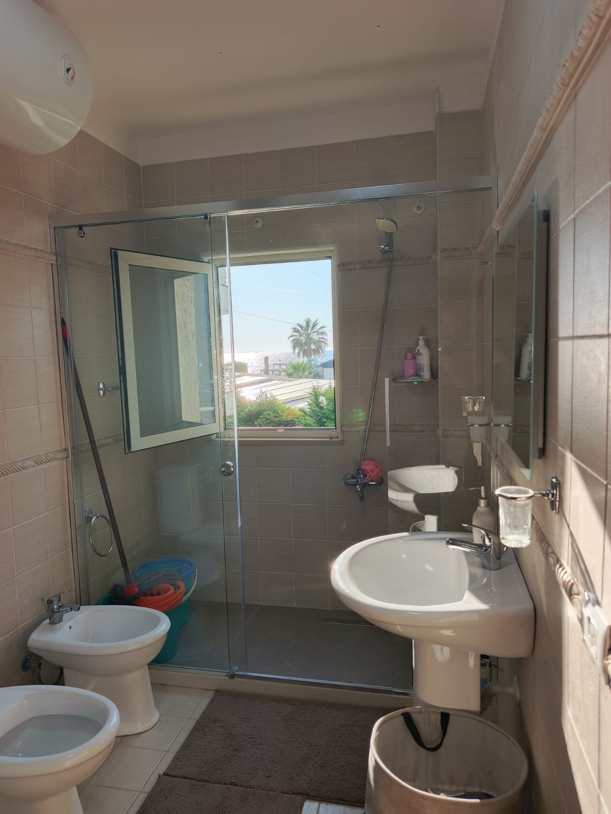 1 Bedroom Sea-Front Apartment