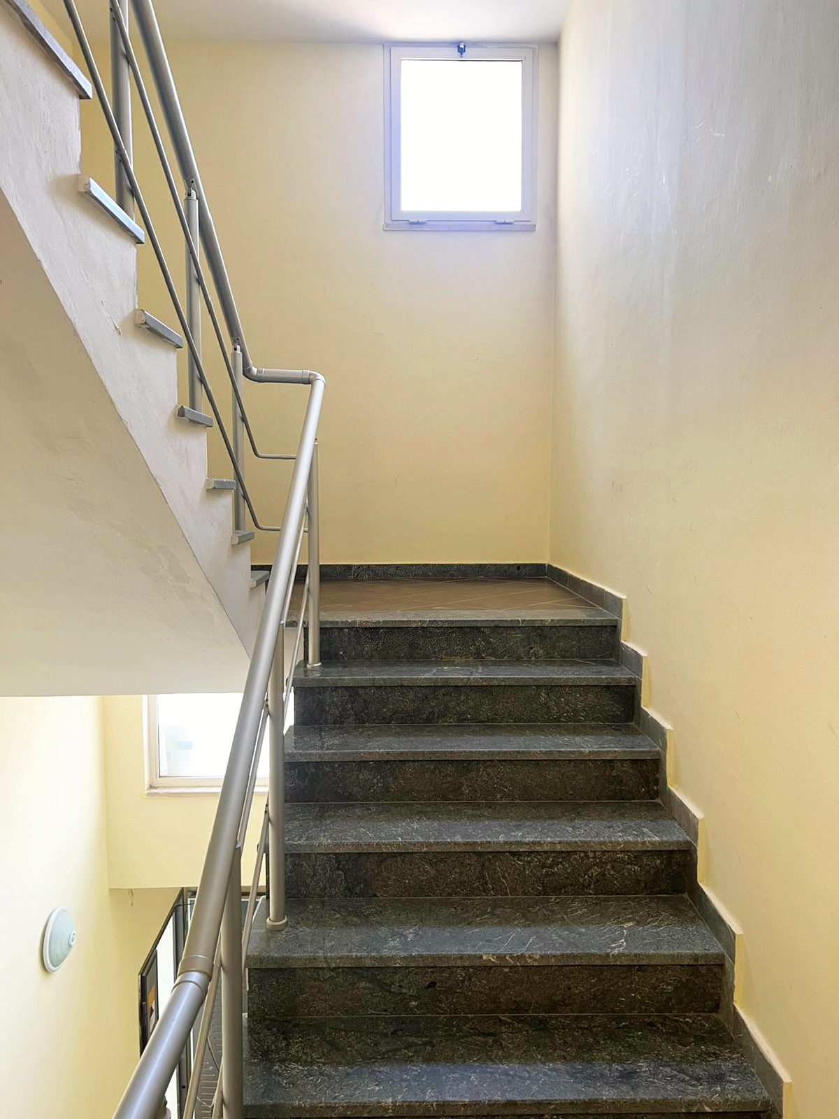 1 Bedroom Sea-Front Apartment