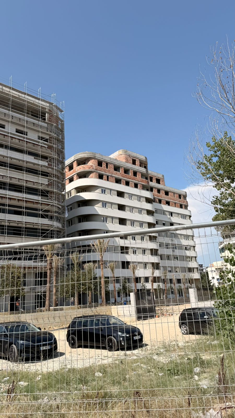 SHITET APARTAMENT 1+1NE GOLEM,NDERTIM I RI VETEM 20 METRA LARG PLAZHIT !!!