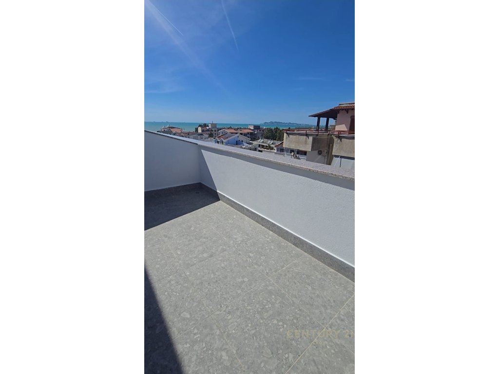 Shitet Apartament 2+1 Verande me Pamje Deti ne GOLEM,NDERTIM i Ri (1/7)