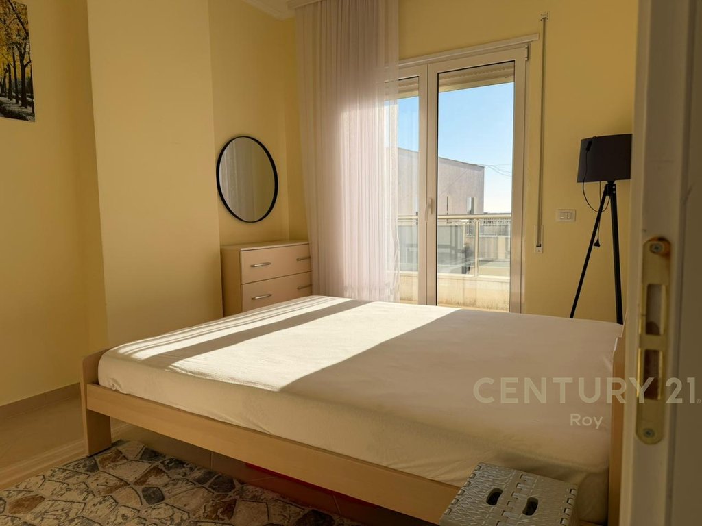 Apartament 1+1 per Shitje ne Qender te Golemit (13/18)