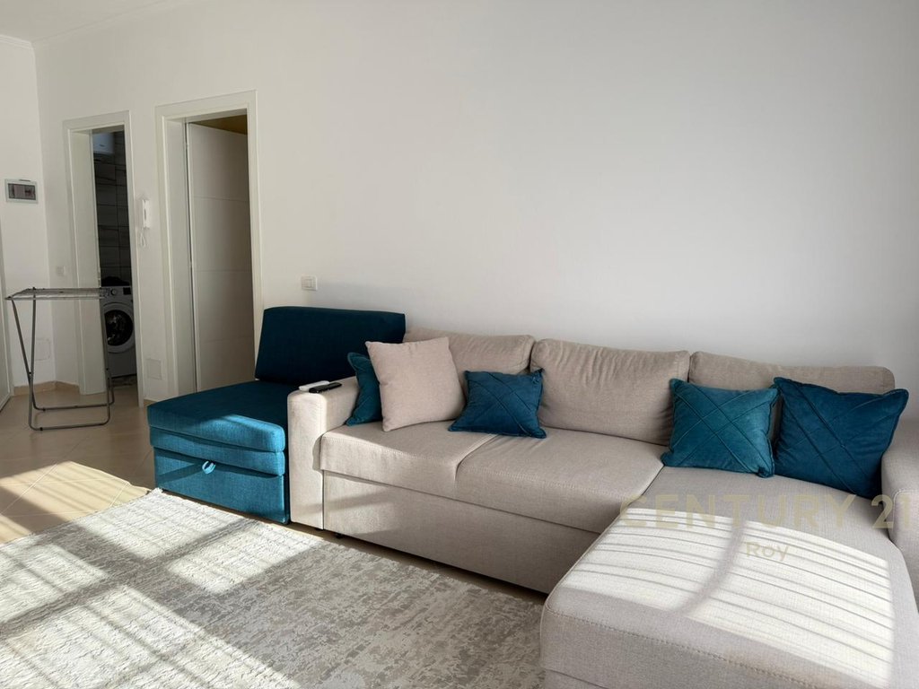 Apartament 1+1 per Shitje ne Qender te Golemit (16/18)