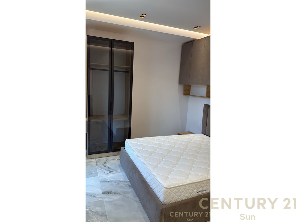 Apartament 2+1 per Shitje me Pamje nga Deti (5/7)
