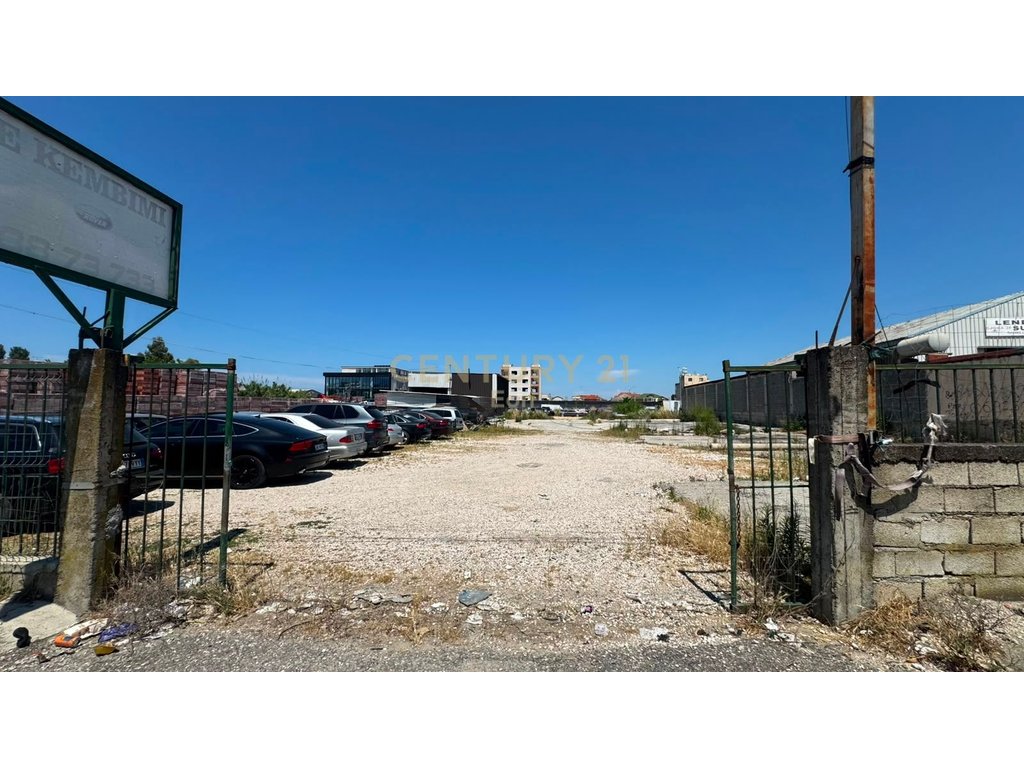 Land for Sale in Shkozet, Durrës 2000 m²