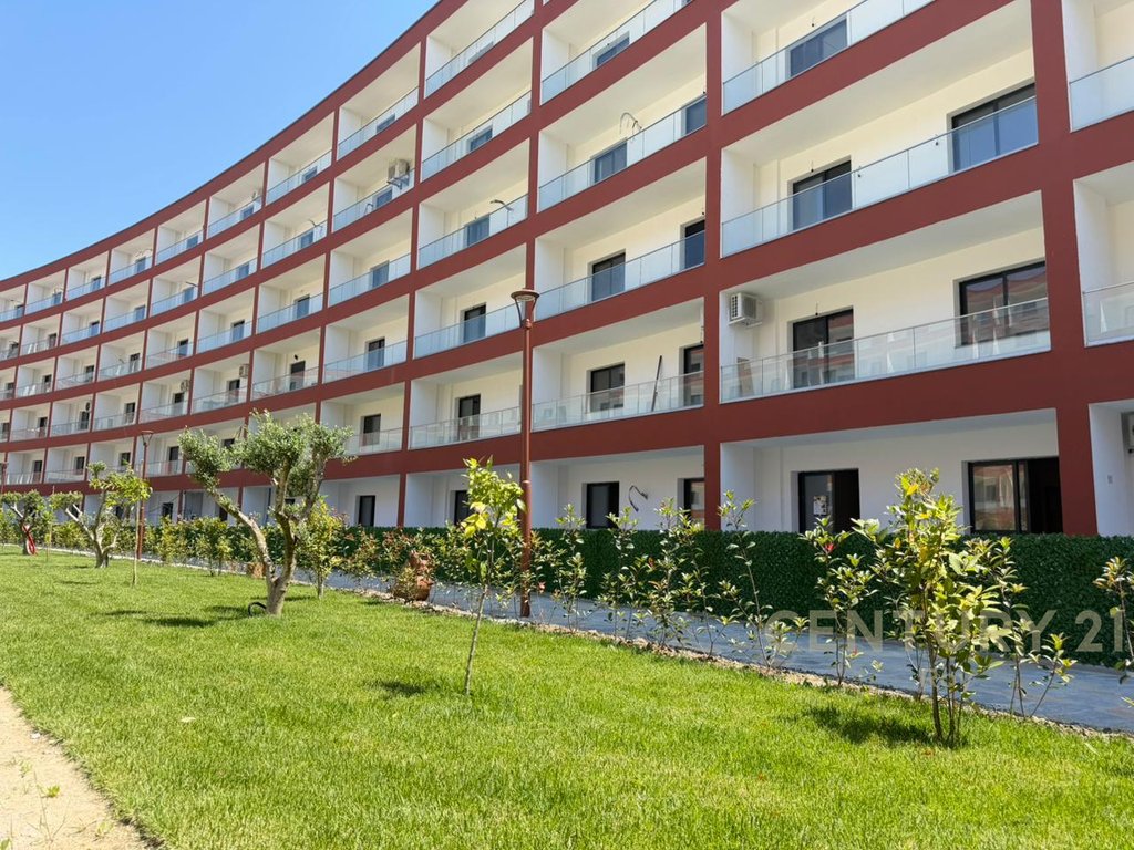 Apartment 1+1 with Yard for Sale in Eon Residence, Golem