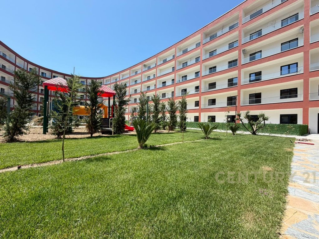 Apartment 1+1 with Yard for Sale in Eon Residence, Golem