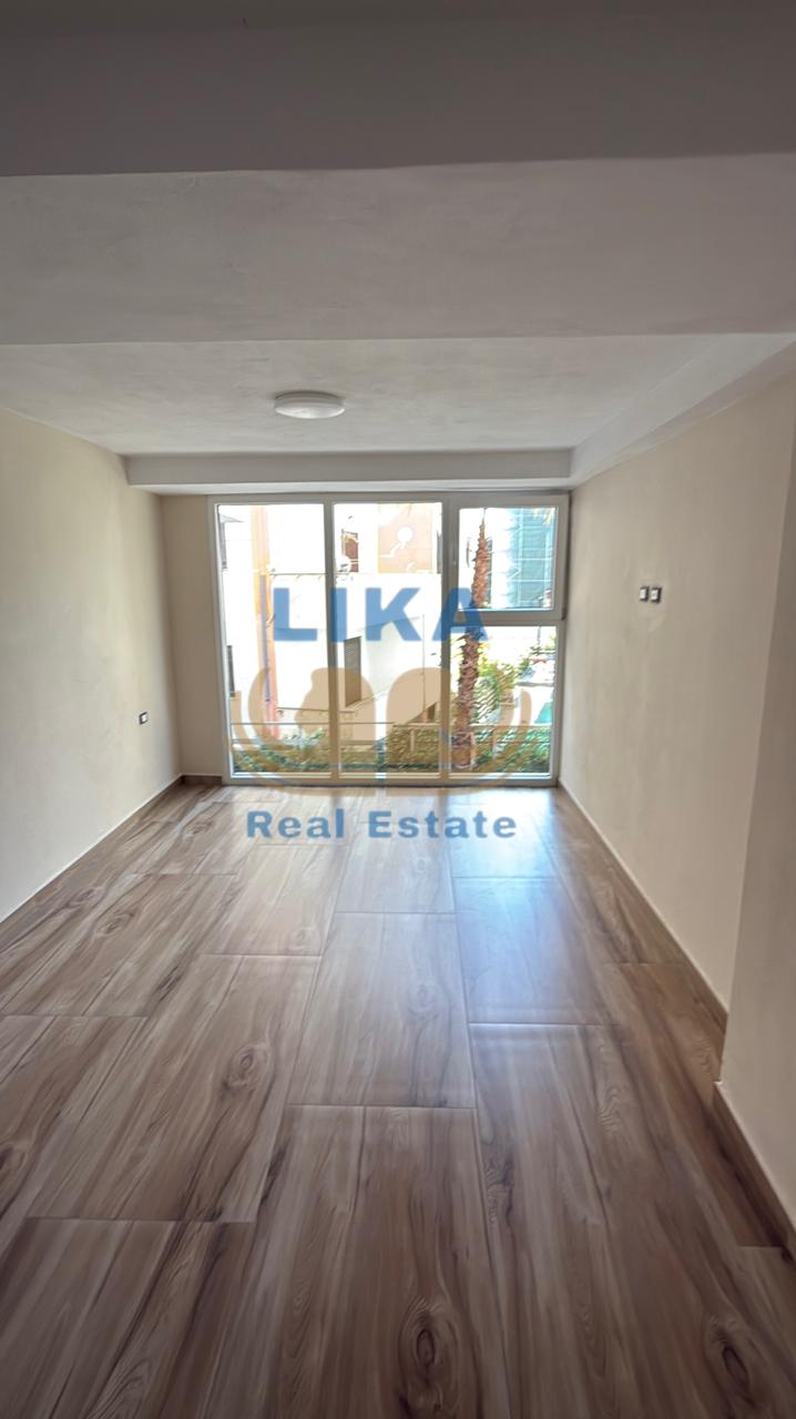 Duplex në Shitje – Mali i Robit, Golem