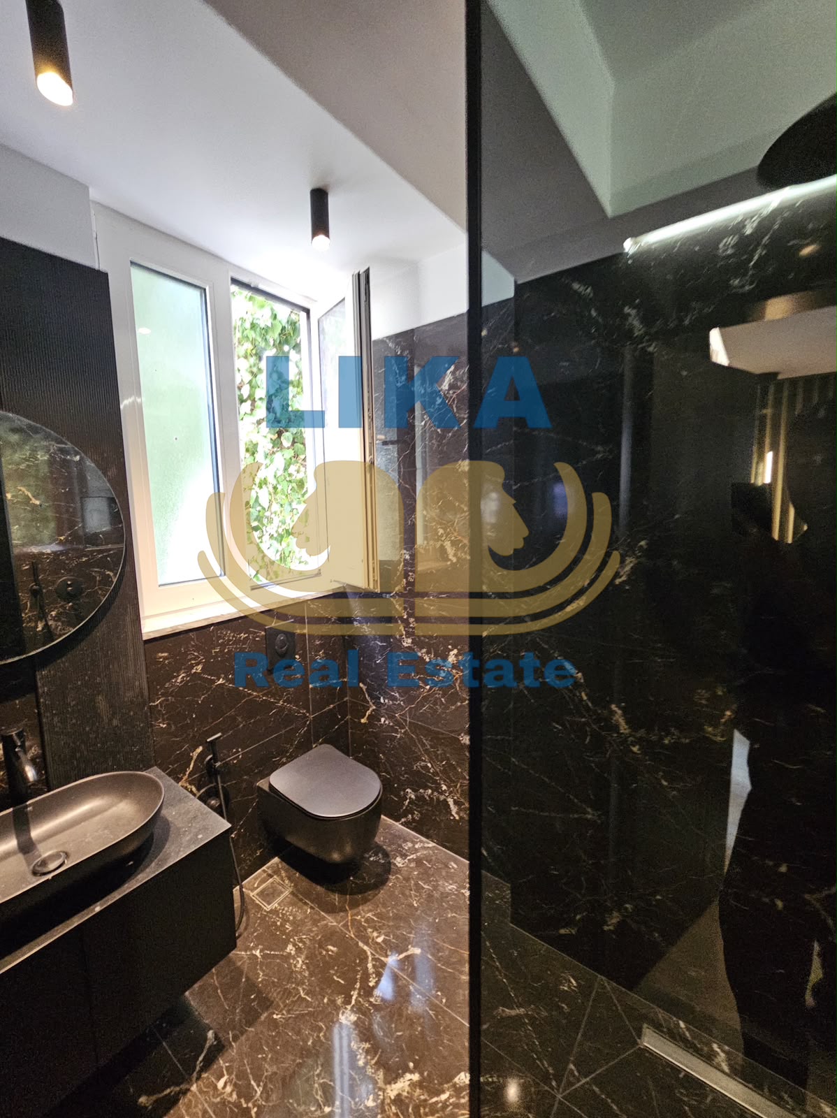 Apartament në Shitje – Vija e Parë me Detin, Mali i Robit