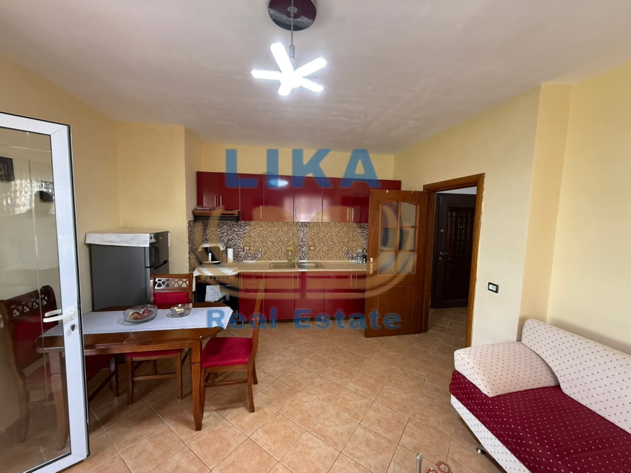 Apartament 1+1 në Shitje – Mali i Robit, Golem