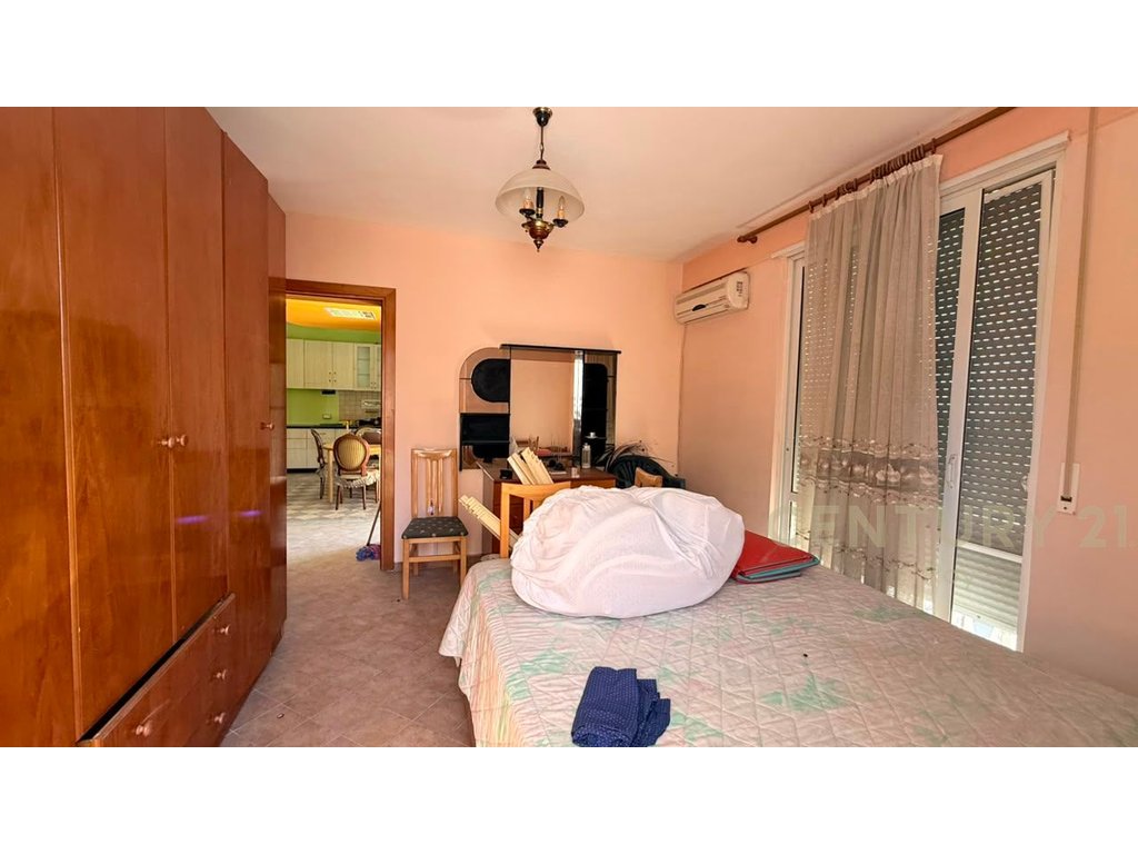 Shitet Apartament 1+1,Vije e 2 me Pamje DETI,PLAZH Iliria