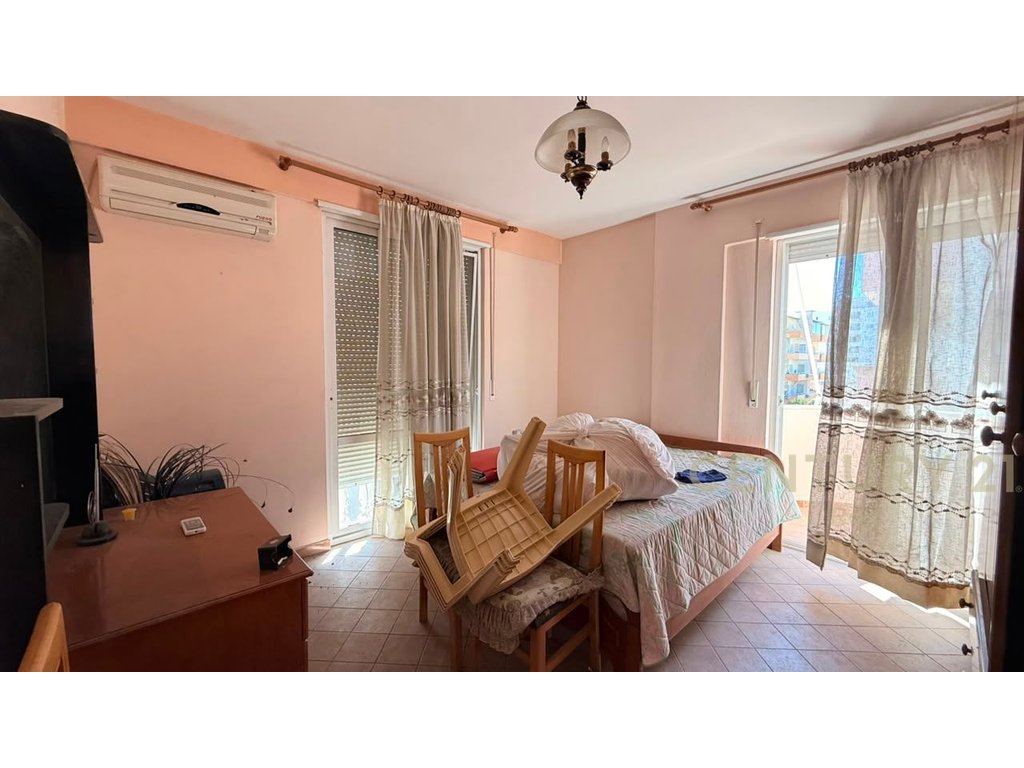 Shitet Apartament 1+1,Vije e 2 me Pamje DETI,PLAZH Iliria