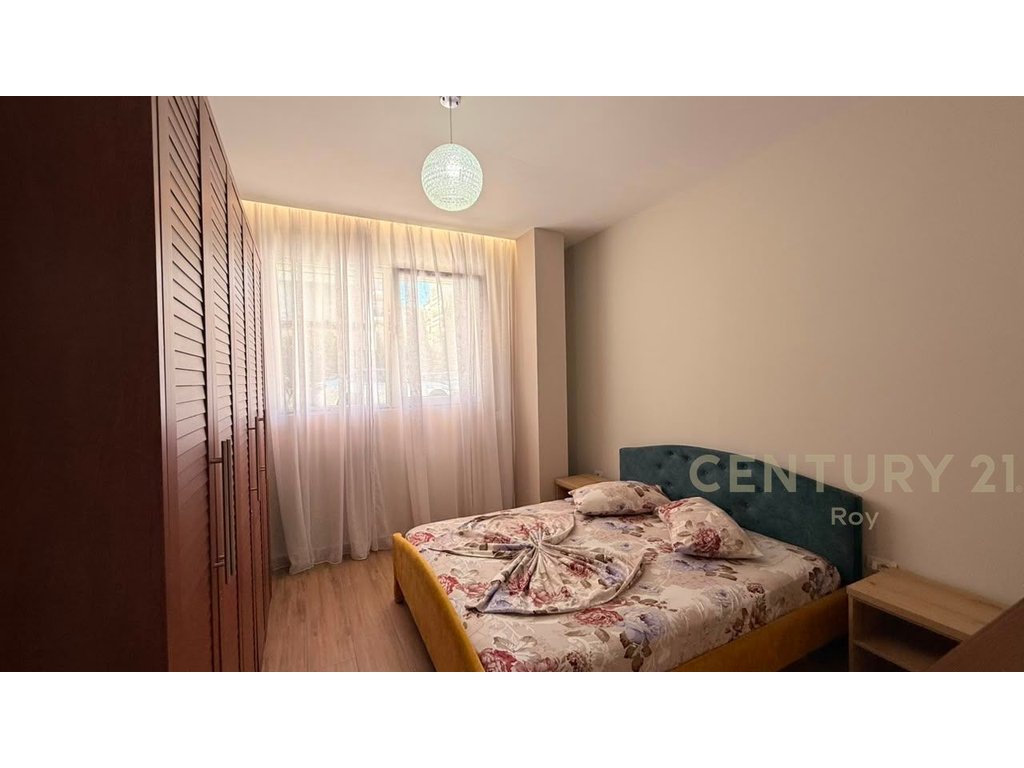 Shitet Apartament 1+1 Prane Miami BEACH,GOLEM