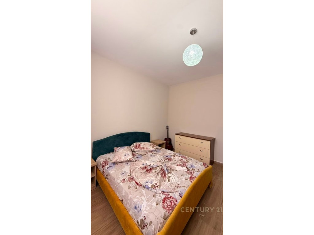 Shitet Apartament 1+1 Prane Miami BEACH,GOLEM
