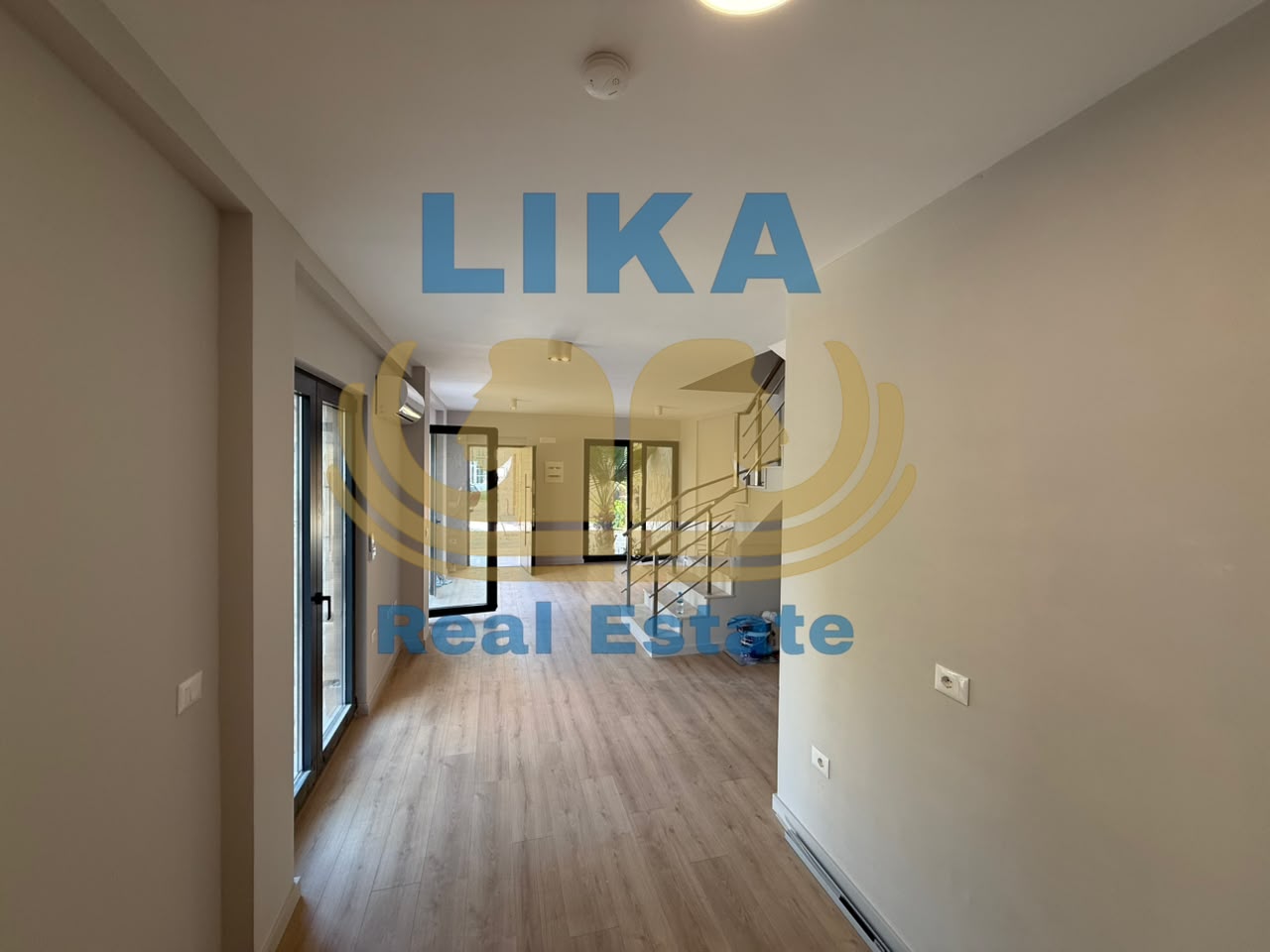 Arkitekturë moderne. Elegancë e pastër. Luks pa kompromis.