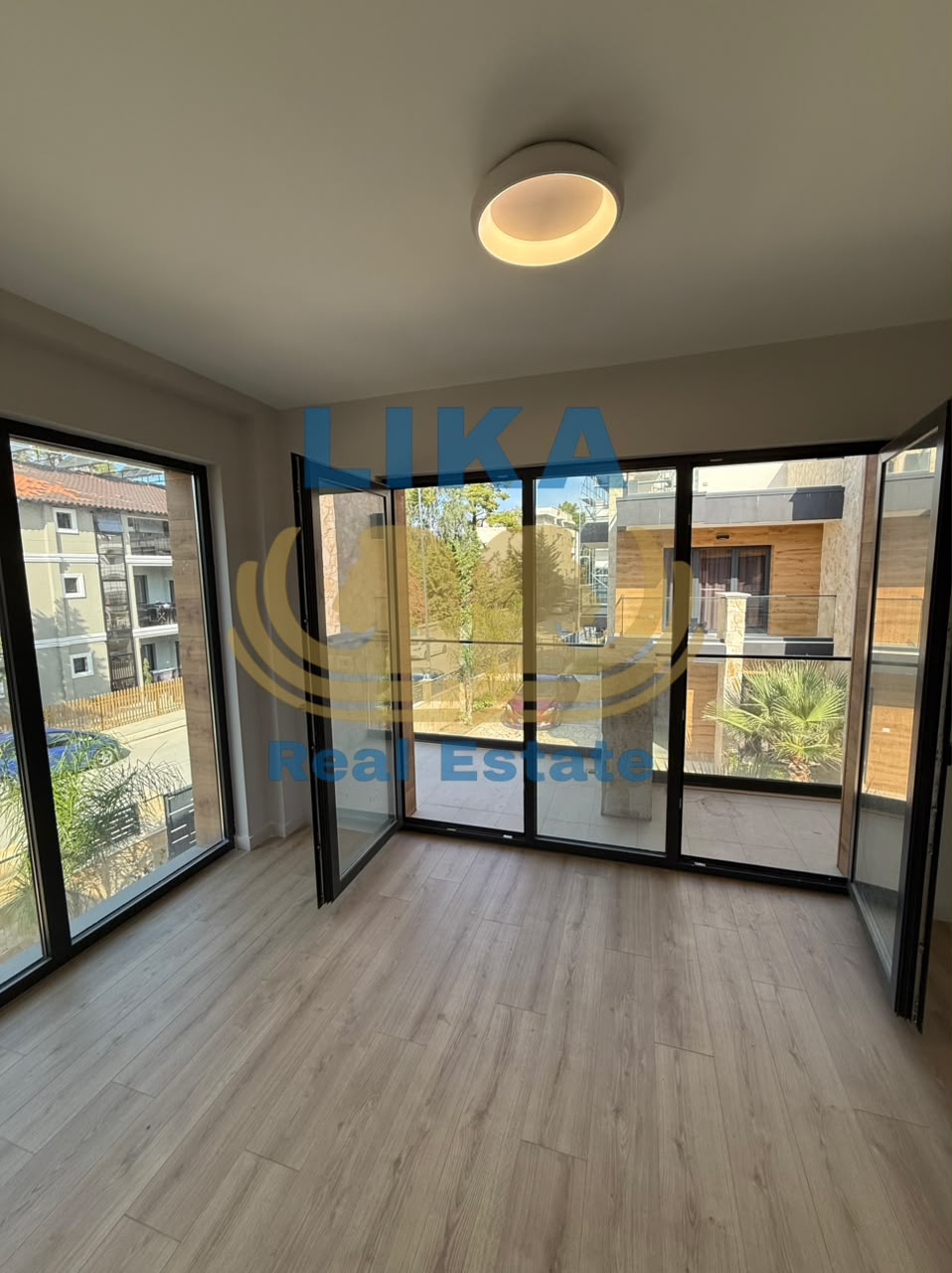 Arkitekturë moderne. Elegancë e pastër. Luks pa kompromis.