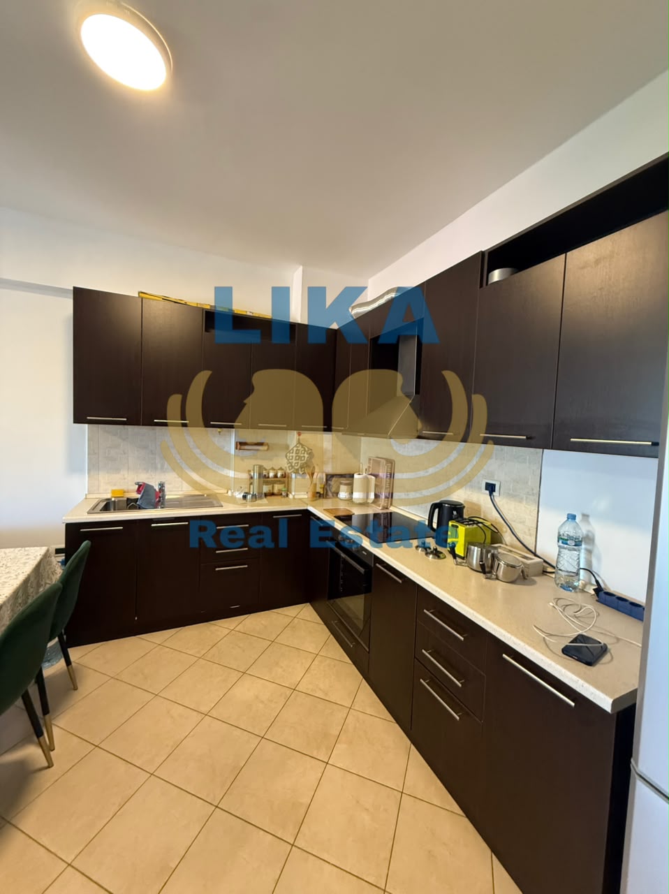 Vetëm 50 Metra nga Deti – Apartament 2+1 në Një Lokacion Elitar