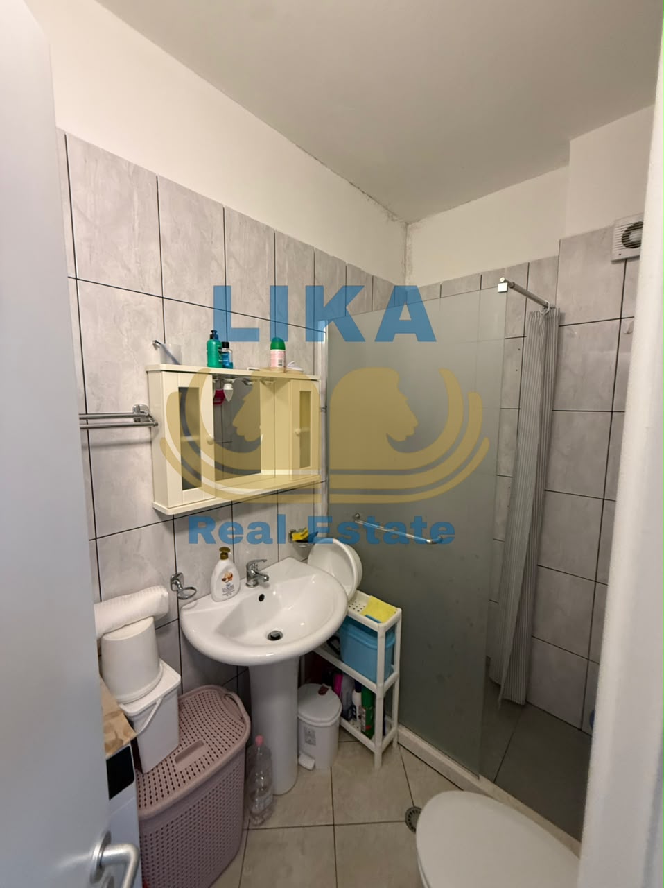 Vetëm 50 Metra nga Deti – Apartament 2+1 në Një Lokacion Elitar