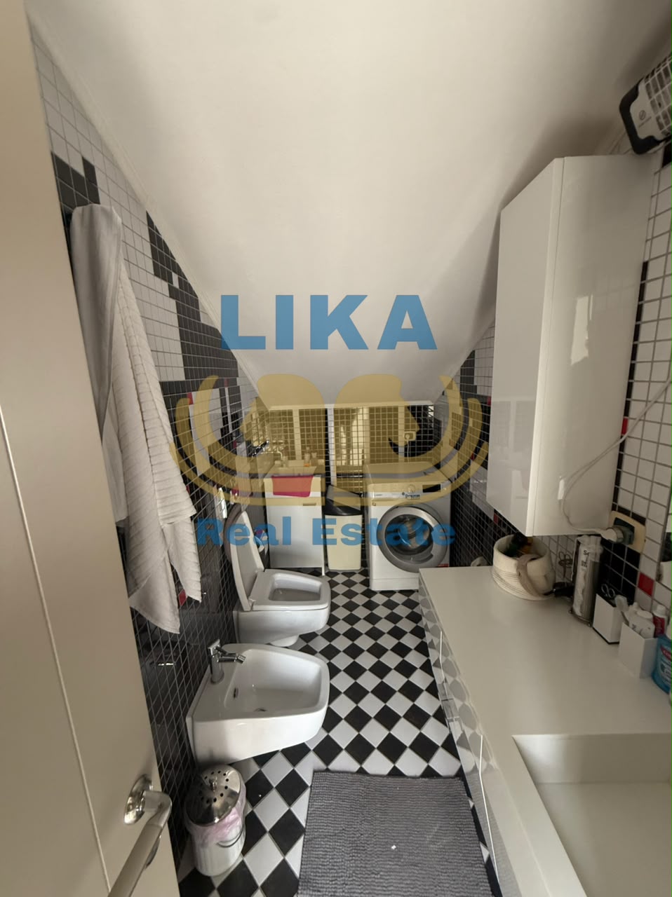 3-Story Building for Sale – Durrës