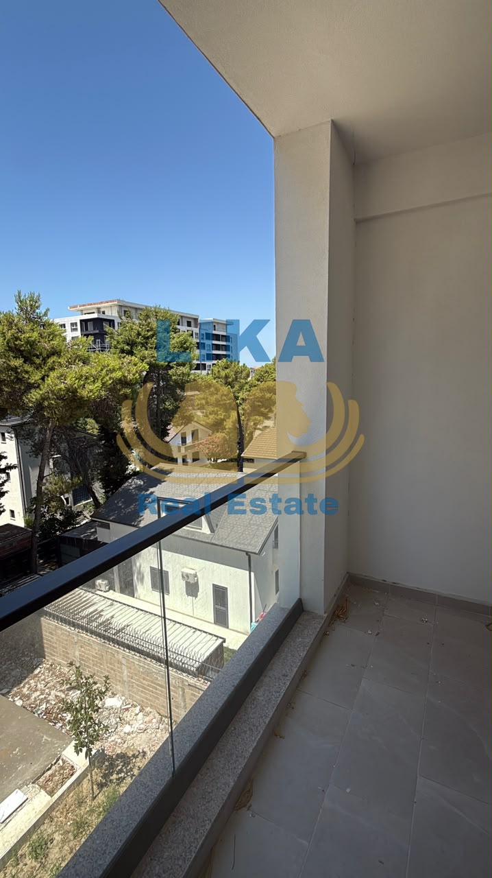 Apartament 2+1+2 në shitje – Mali i Robit, Golem