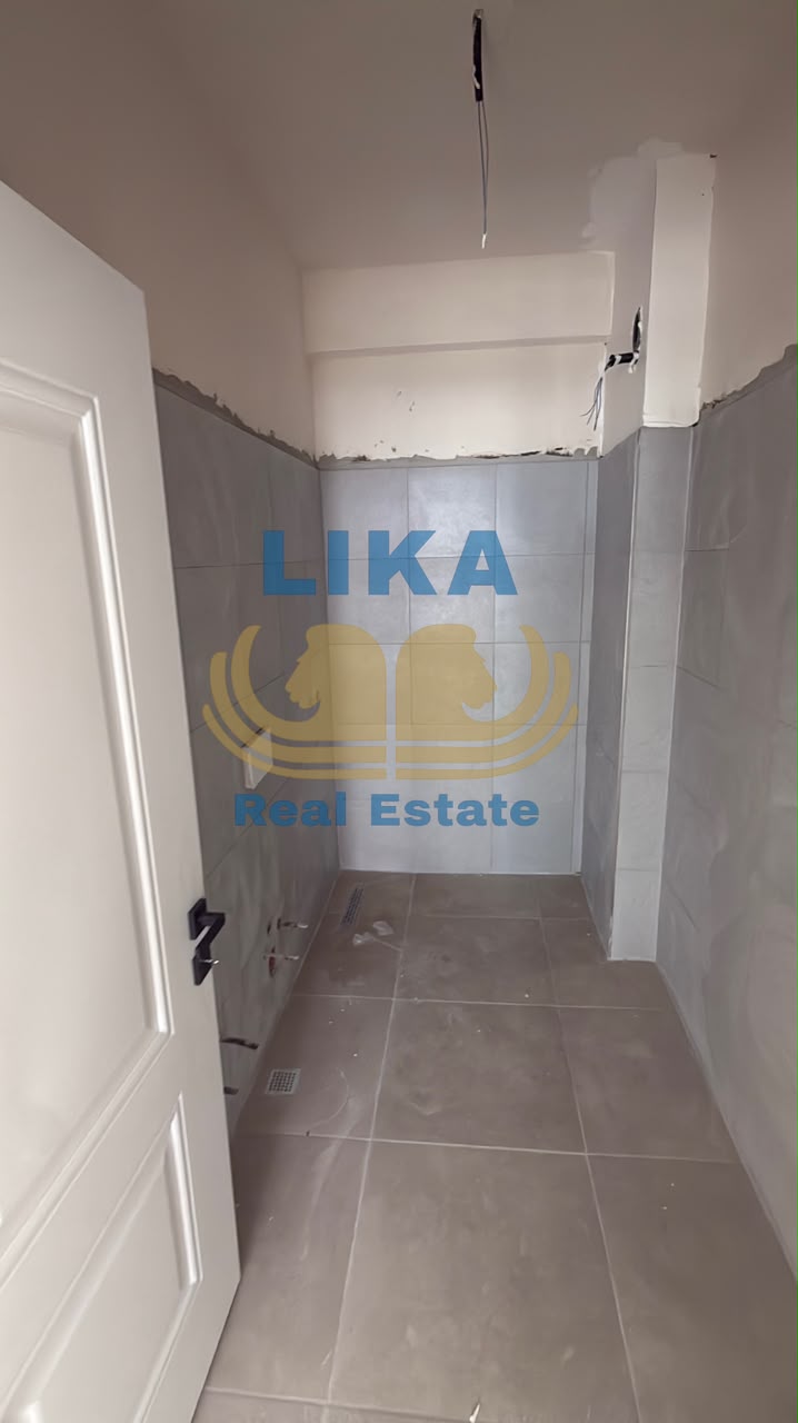 Apartament 2+1+2 në shitje – Mali i Robit, Golem