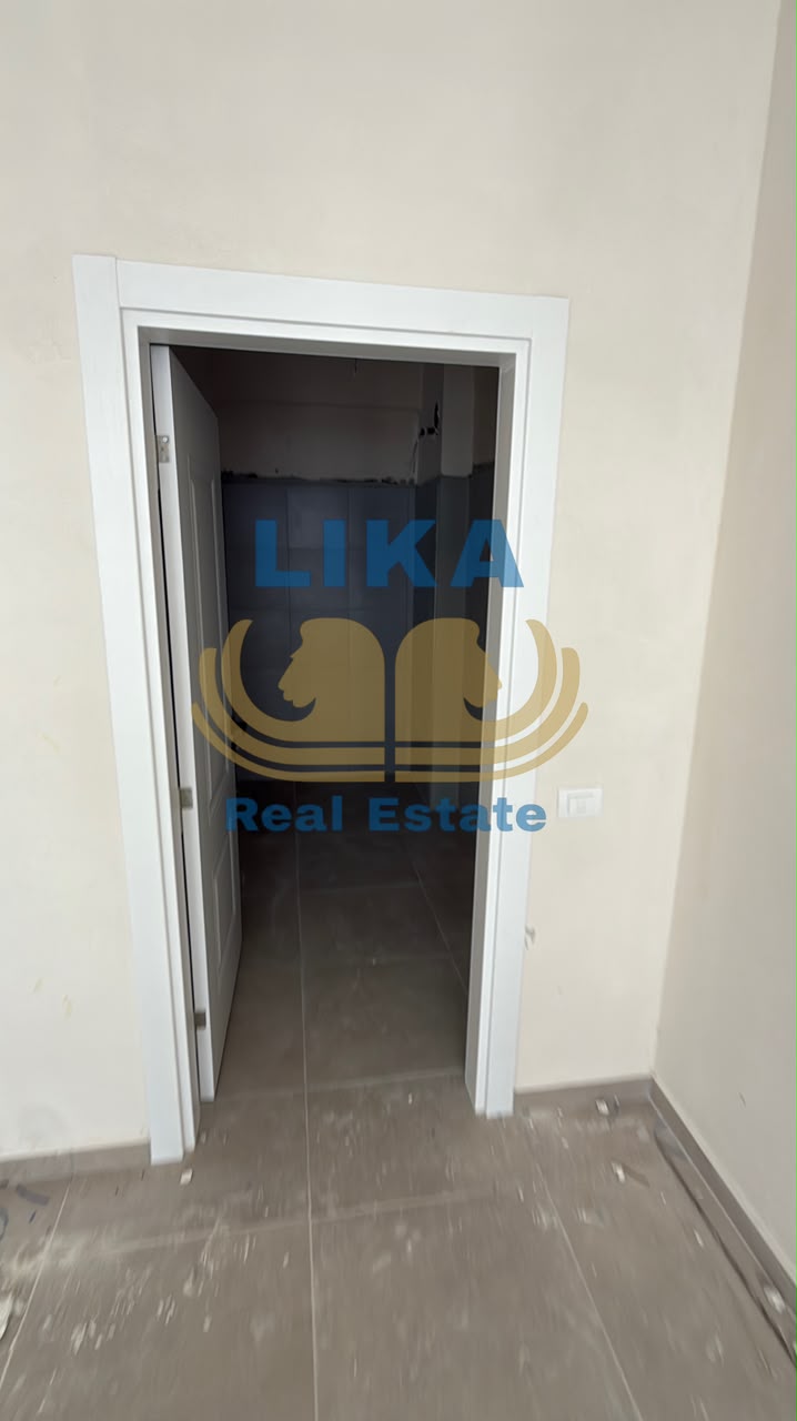 Apartament 2+1+2 në shitje – Mali i Robit, Golem