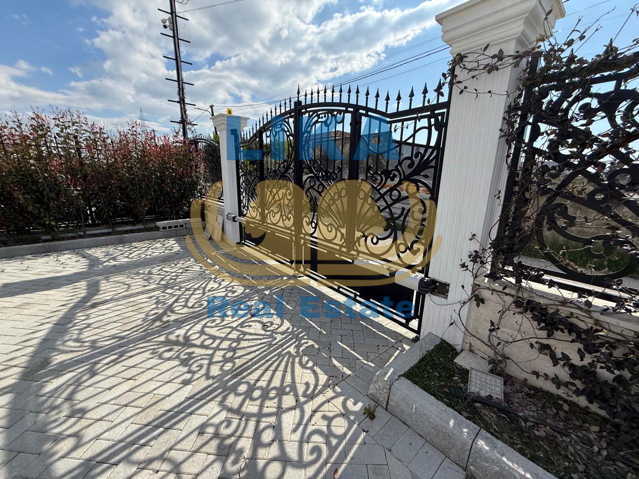 Vilë në shitje – Kavajë