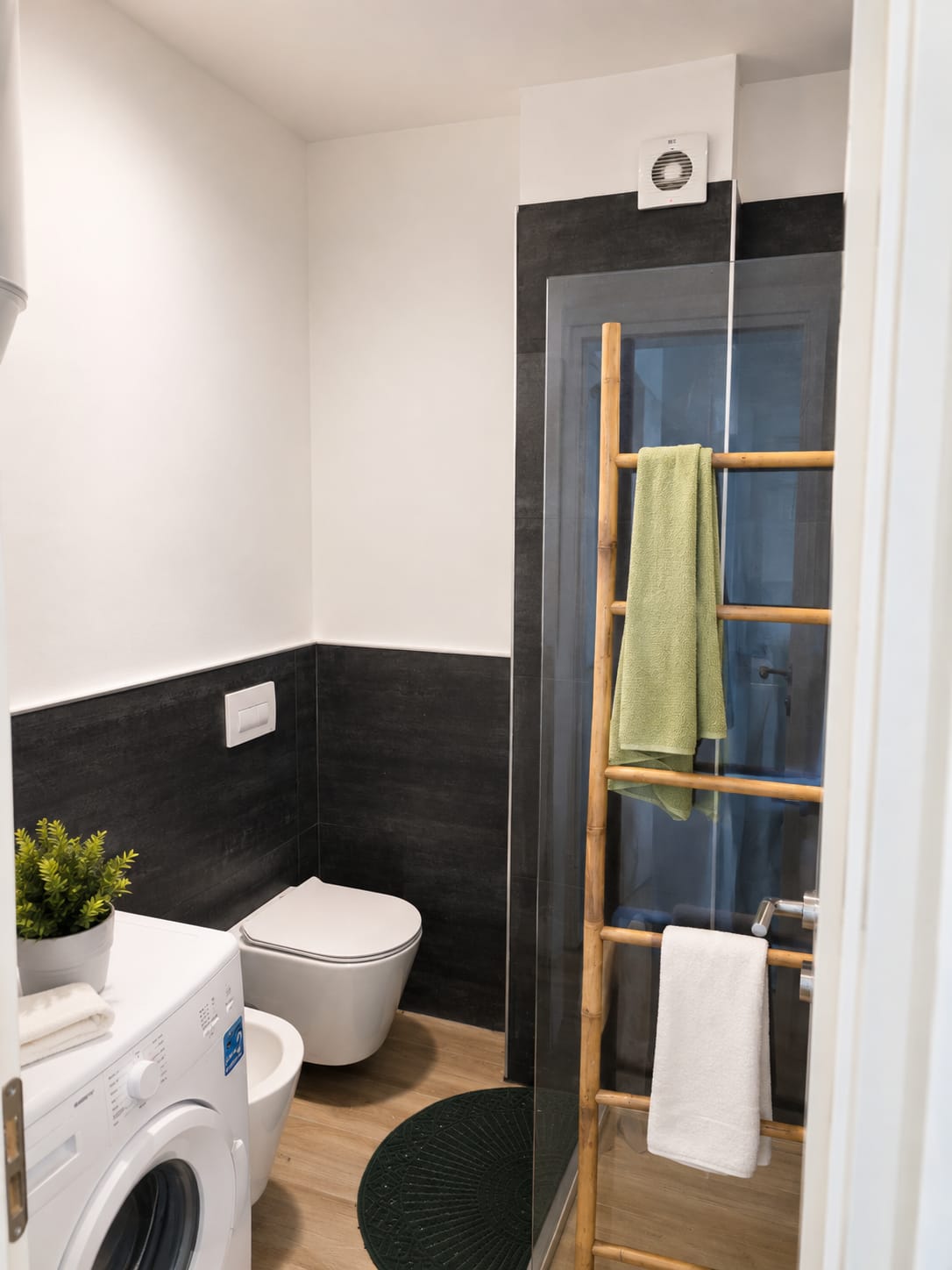 Prime 2 Bedroom Seafront Apartment - Shengjin