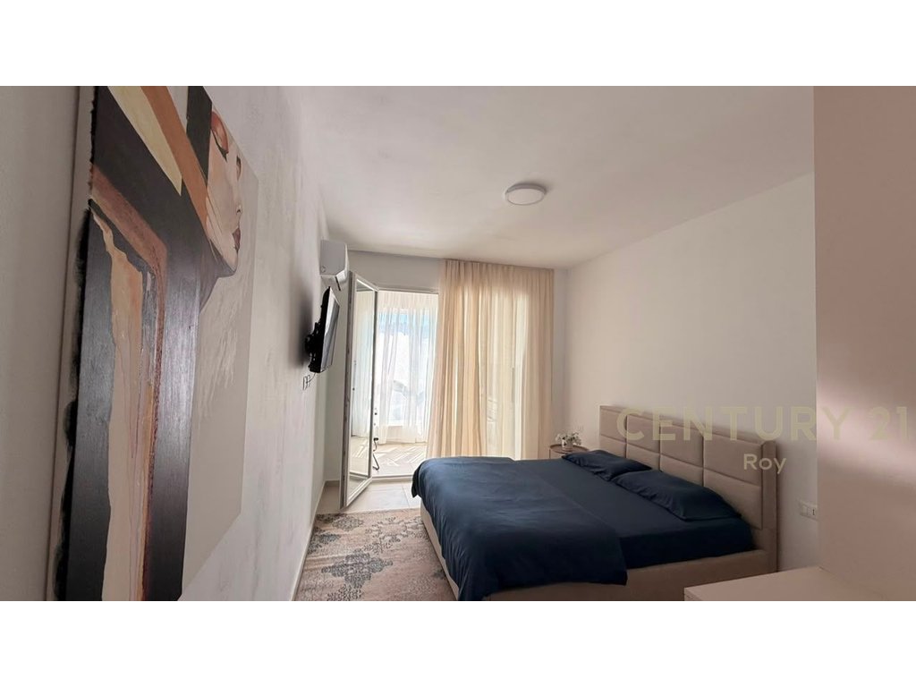 Shitet STUDIO(GARZONIERE) e Mobiluar Prane Detit