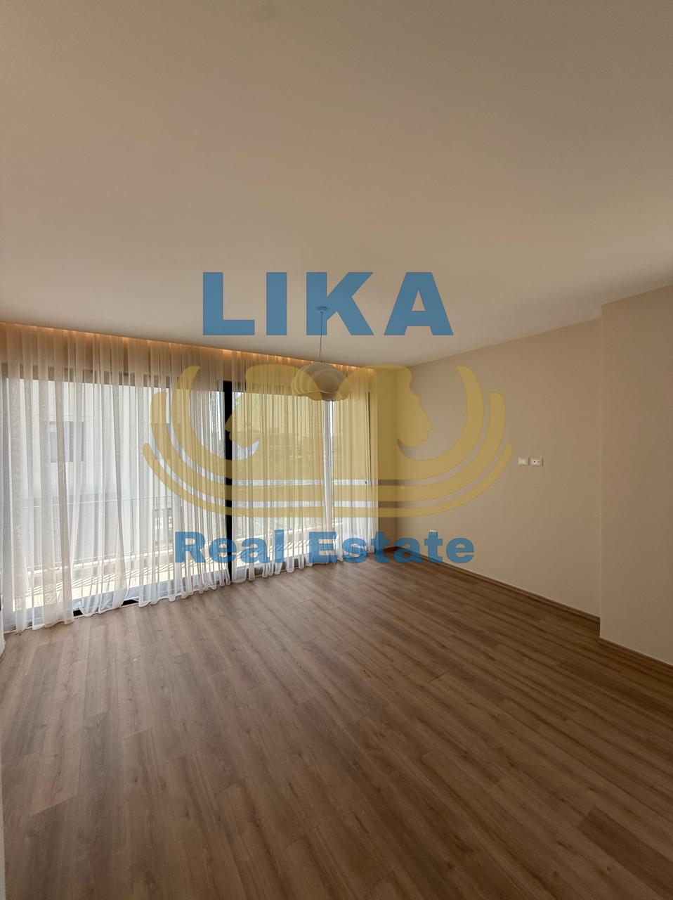 Vila Luksoze në Shitje në Spille (4/20)