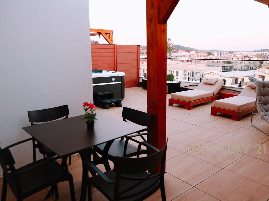 Penthouse open on 4 apartments with view and luxurious furnishings (4/18)