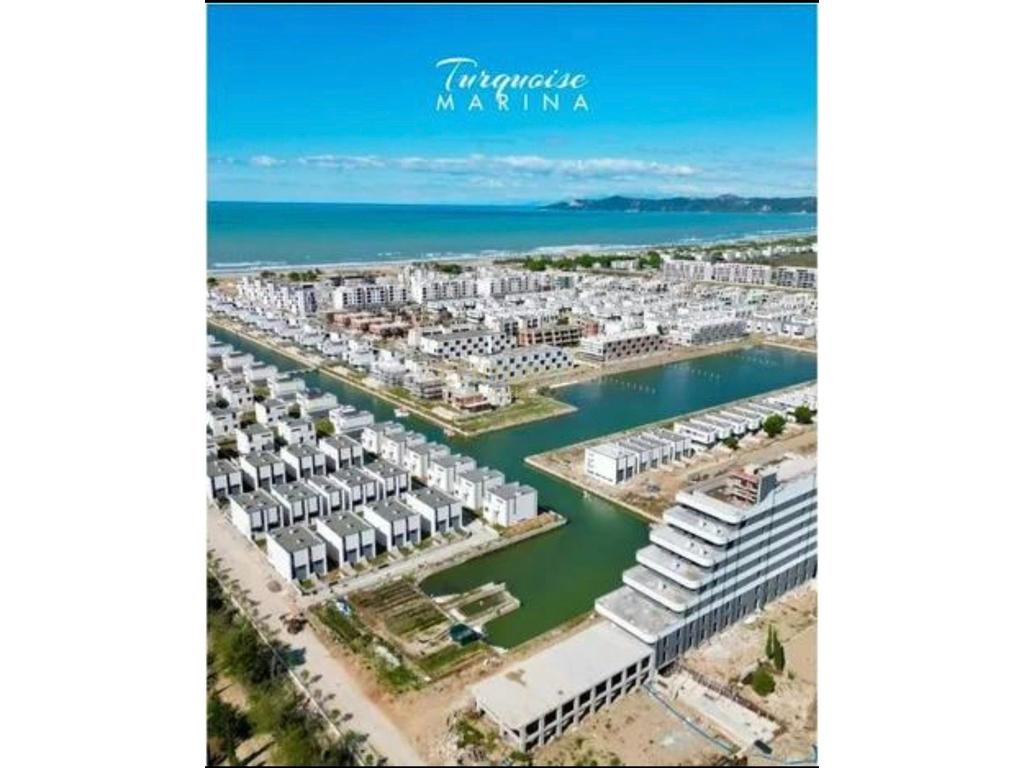 đĄ VilĂ« pĂ«r Shitje â Turquoise Marina đ (2/3)