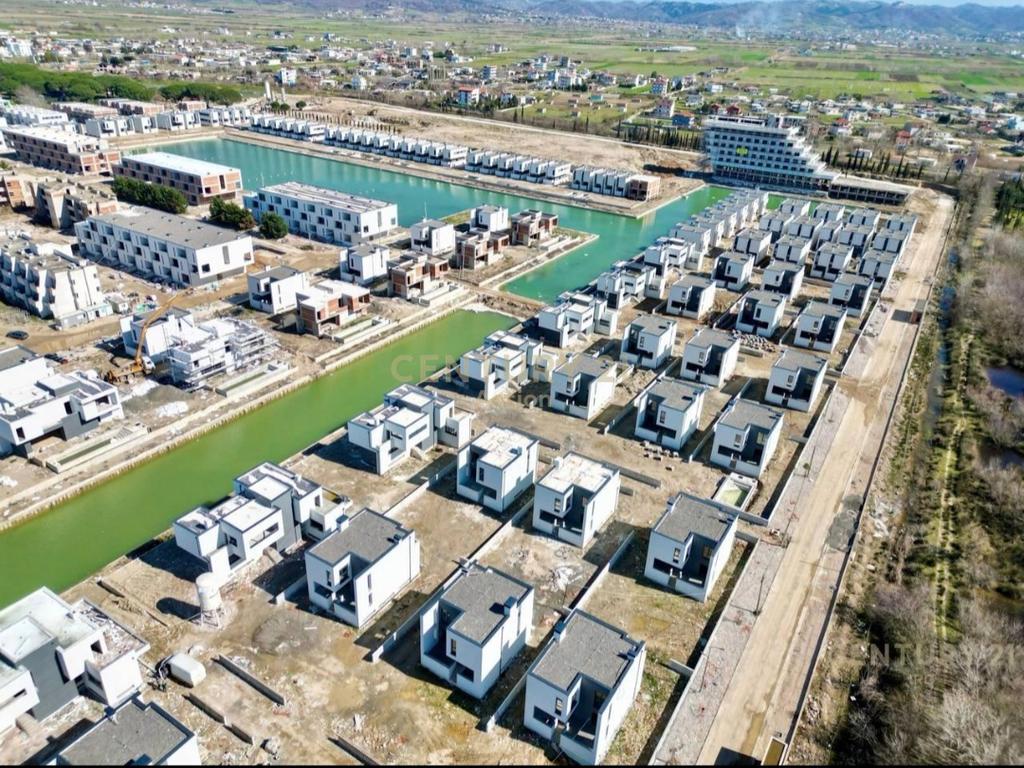 đĄ VilĂ« pĂ«r Shitje â Turquoise Marina đ (1/3)