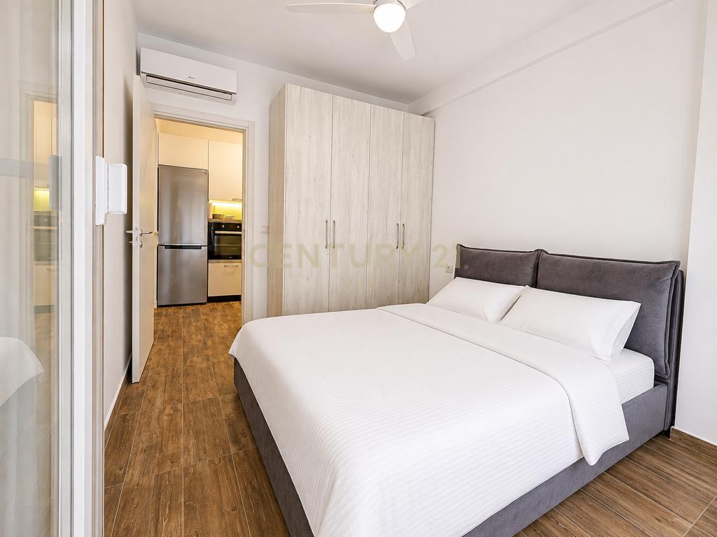 Ekskluzive. Shitet Apartament 2+1 ne Gjirin e Lalezit Lura 3 (3/10)