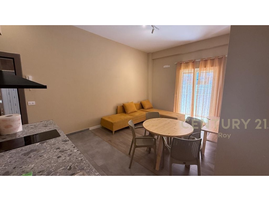 Apartament i mobiluar 1+1 në shitje në Golem, Mali i Robit, Durrës - 93,800€ | 58.61 m² (1/9)