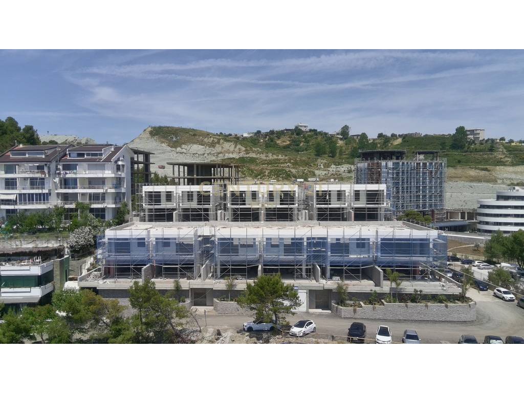 Villa with Pool For Sale in Currila Coast, Durrës (Sea View) (10/11)