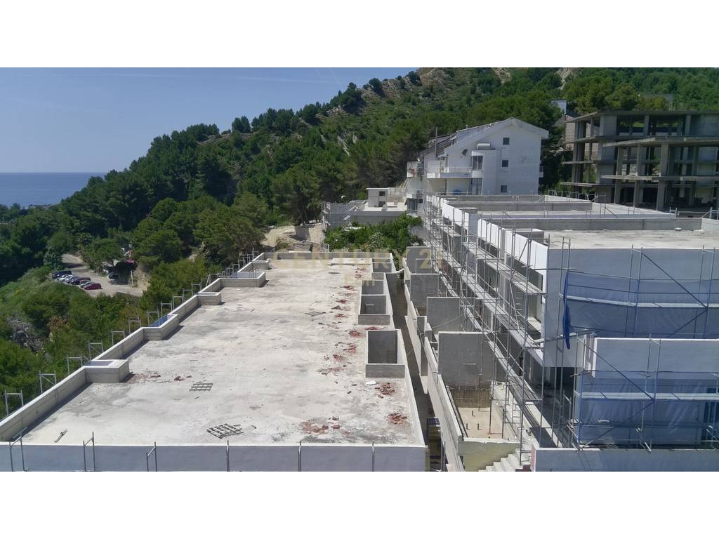 Villa with Pool For Sale in Currila Coast, Durrës (Sea View) (7/11)