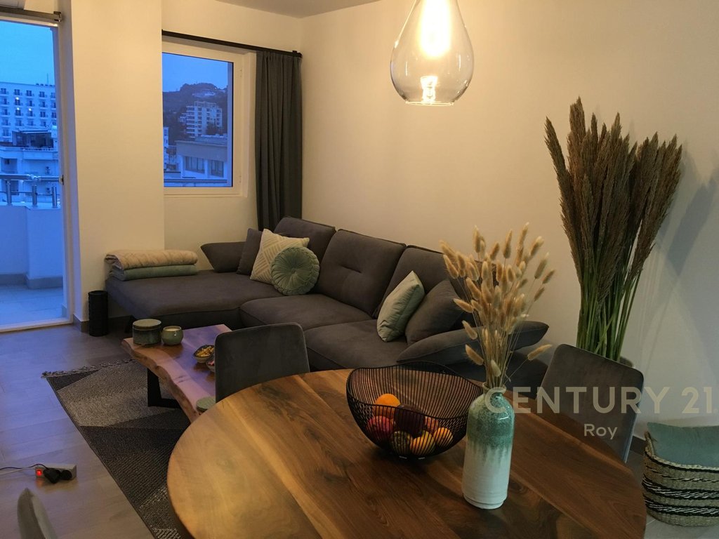Shitet Apartament 2+1 Tek Grand Blue Fafa – Shkëmbi i Kavajës, Durrës (1/16)